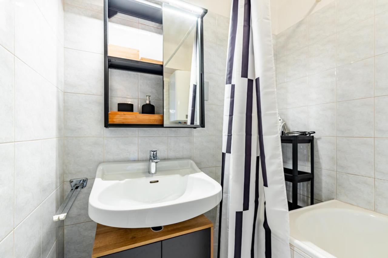 New With A View - Modern Studio Vídeň Exteriér fotografie
